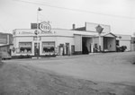 William's Auto Parts and Hotpoint Appliances Store, Broadway, Va. by William Garber
